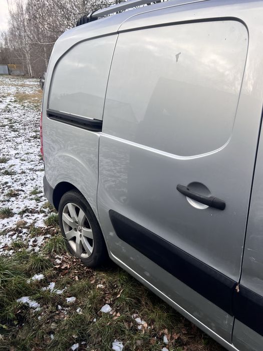 Citroen berlingo tylna oś 2010 rok