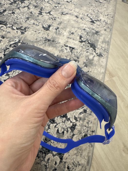 Окуляри для плавання