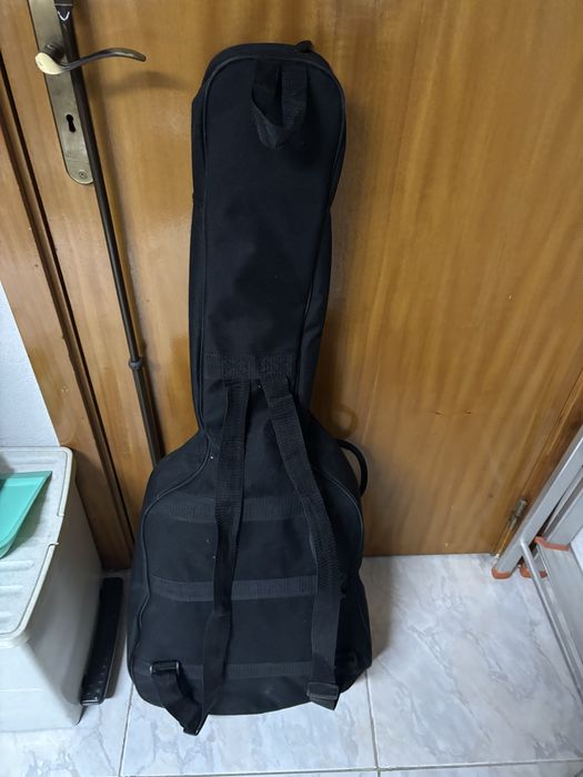 Viola como nova com mochila