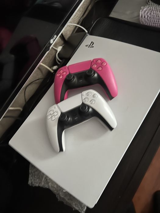 Продам PS 5 1tb в отличном состоянии