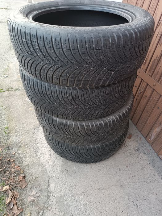 Opony17" Goodyear Vector 4seasons gen-3