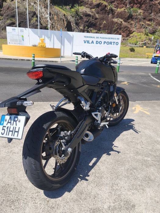 CB125R 2022 em excelente estado preço negociável