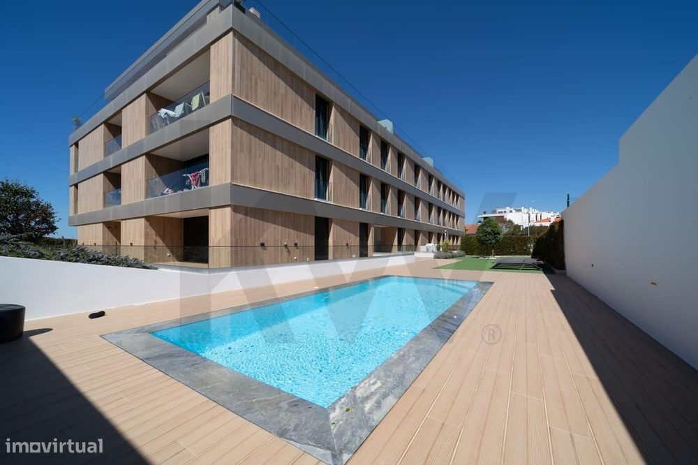 Penthouse T2 de Luxo com Terraço e Jacuzzi Privado | Vista Mar 180º