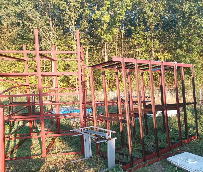 Sprzedam regały magazynowe masywne solidnie wykonane 2,50/1kg