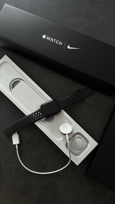 Apple Watch Series 6 Nike GPS 40 мм