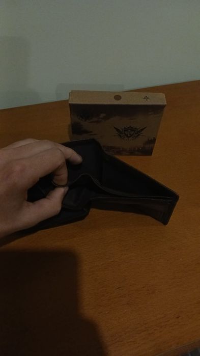 Carteira castanho escuro!