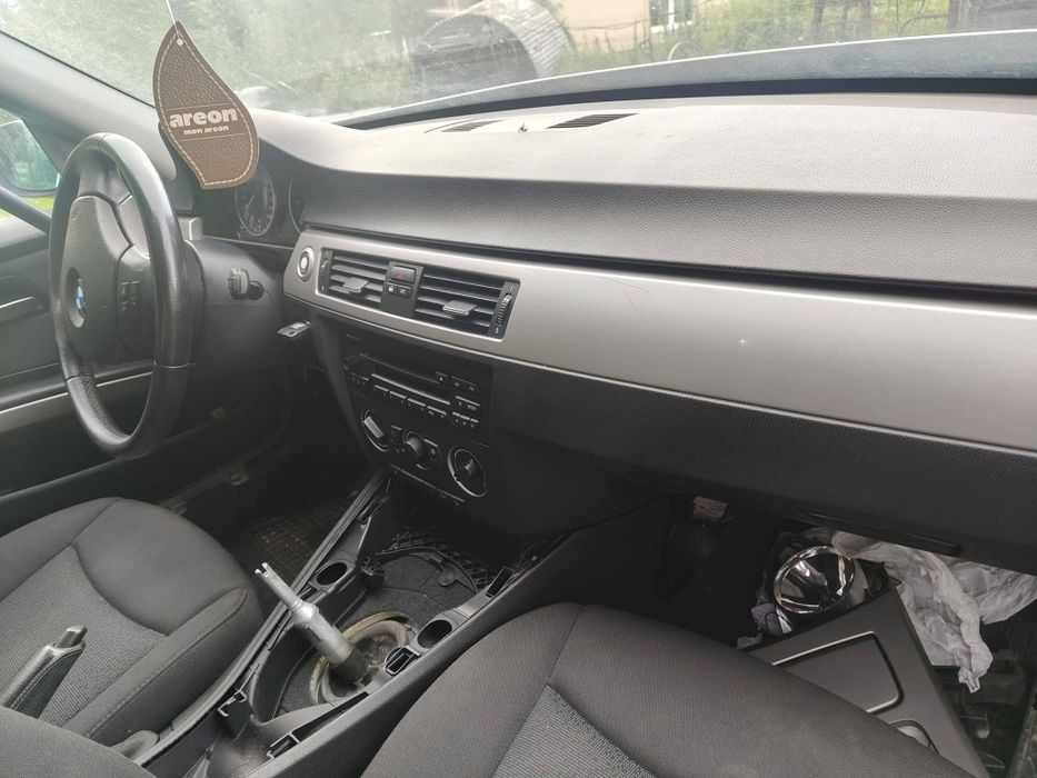 Części BMW E90/91 lift TIEFSEEBLAU METALIC N47 drzwi błotnik nakładka
