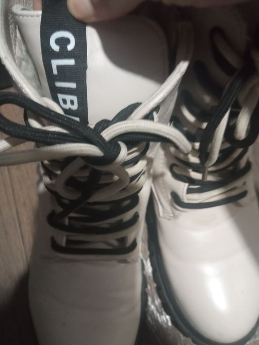 Продам зимові черевики