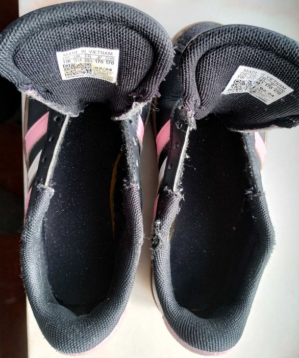 Ténis Adidas 28,5 Criança Preto e Rosa