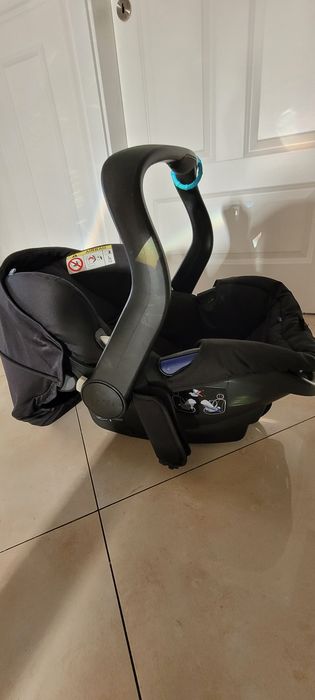 Fotelik samochodowy niemowlęcy