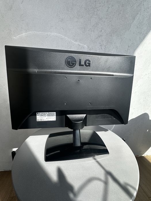 Монитор LG Flatron  IPS235V - BN