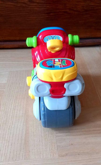 Interaktywny motor Baby Clementoni