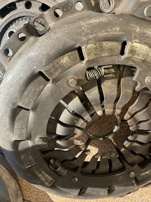 Kompletne Sprzęgło z dwumasą do bmw  e46/e39 m52 228