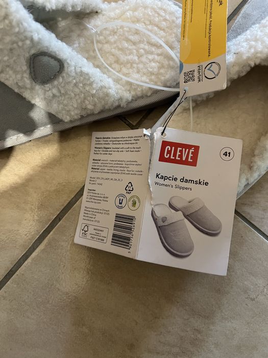 Kapcie klapki z kożuszkiem