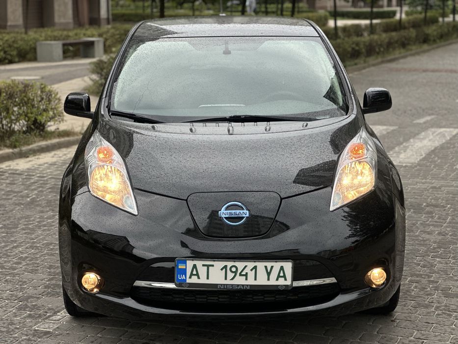 Продам Nissan Leaf 2017