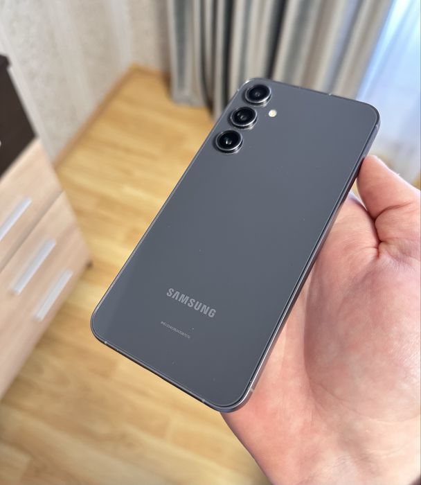 Samsung S23 FE 8/128
