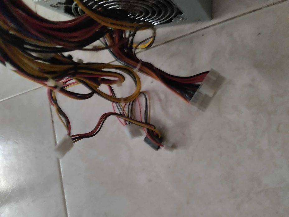 Fonte de alimentação 600 wat