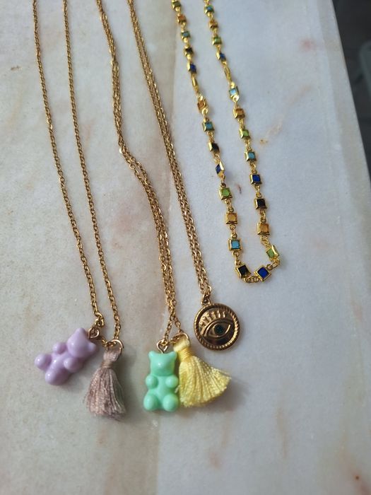 Colares novos com pendente