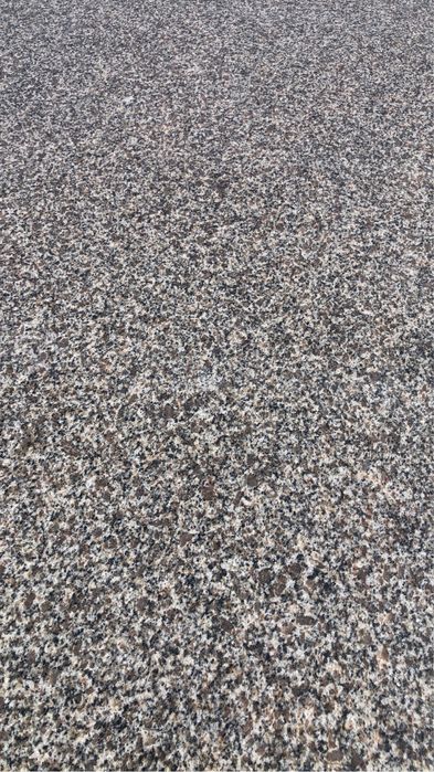 Parapet  granitowe brązowe - parapet granitowy zewnętrzny i wewnętrzny