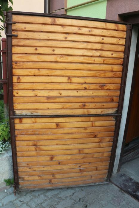 Гаражні ворота металеві,утеплені