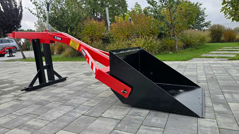 Nowy ładowacz na tył  do ciągnika C330 C360 itd – z łyżką lub widłami