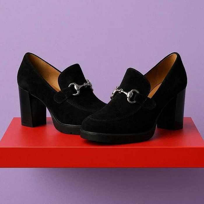 Sapatos N39 C/Novos Clip