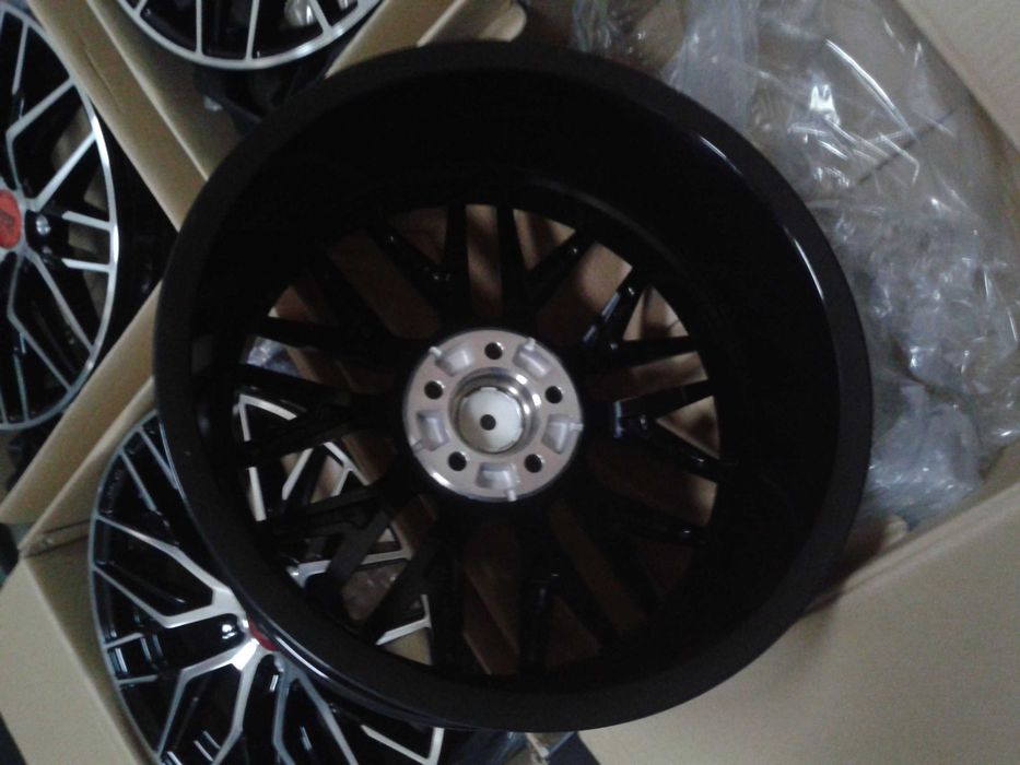nowe felgi mam  r18 nissan juke qasqhai xtrail x-trail pulsar mielec