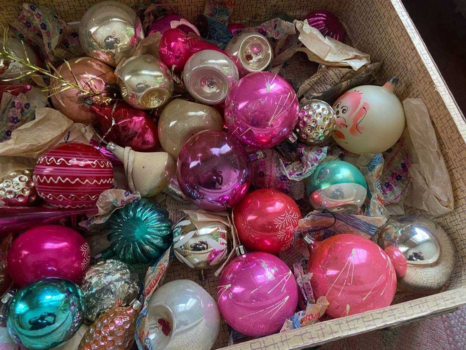 Новорічні ретро іграшки