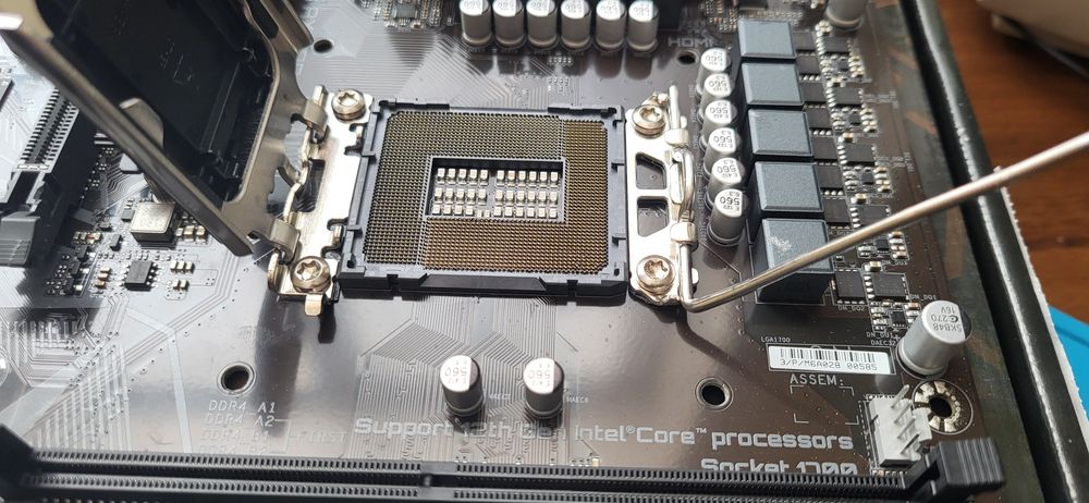 Материнська плата Gigabyte B660m DS3H AX DDR4 s1700