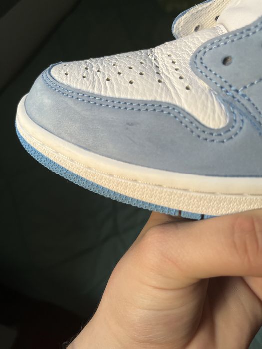 Air Jordan 1 University Blue