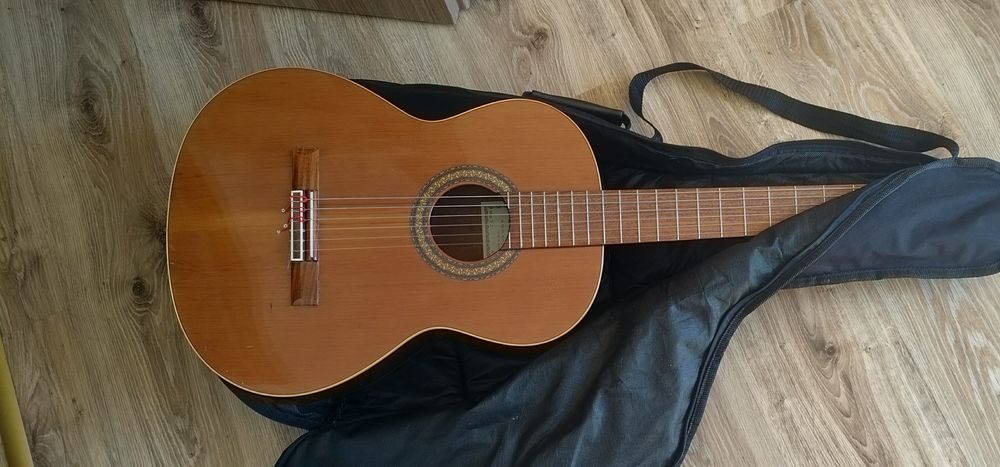 Gitara klasyczna Alhambra 2c + pokrowiec i stojak