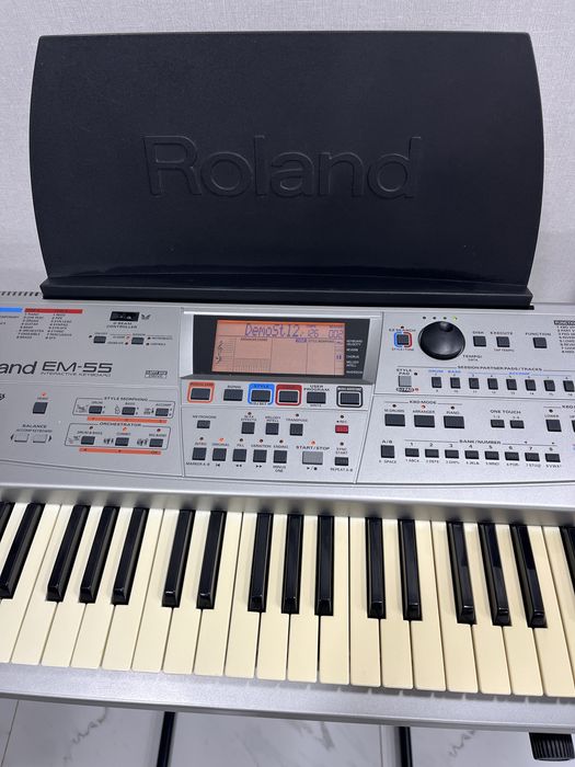 Аранжировщик - Синтезатор Roland EM-55 / Интерактивная клавиатура