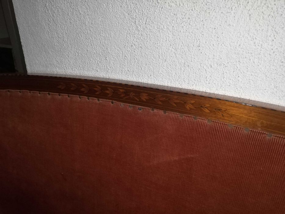 Cama Casal antiga forro Bordeaux