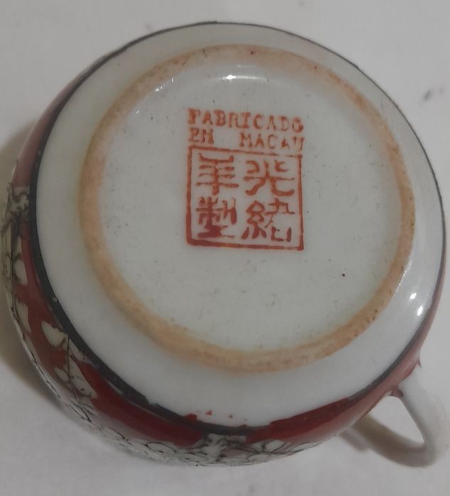 Serviço de café pintado à mão