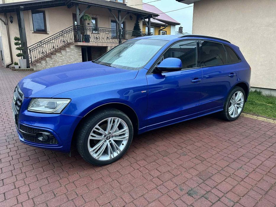 Audi Q5 (quattro S-line 4x4)