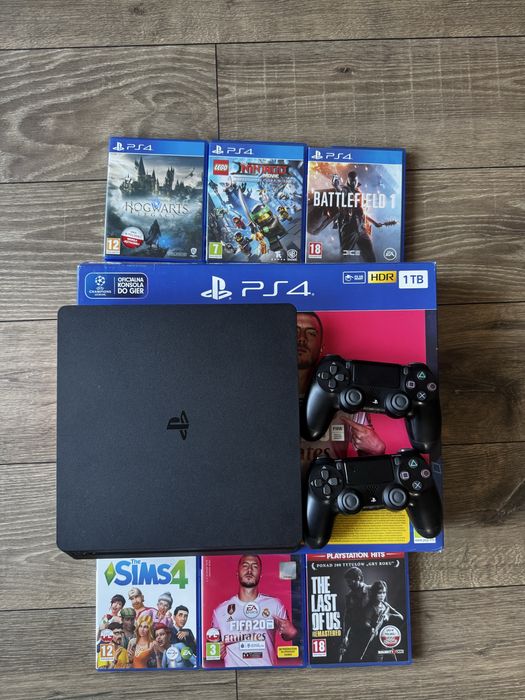 PlayStation 4 PS4 1TB+dwa pady+gry