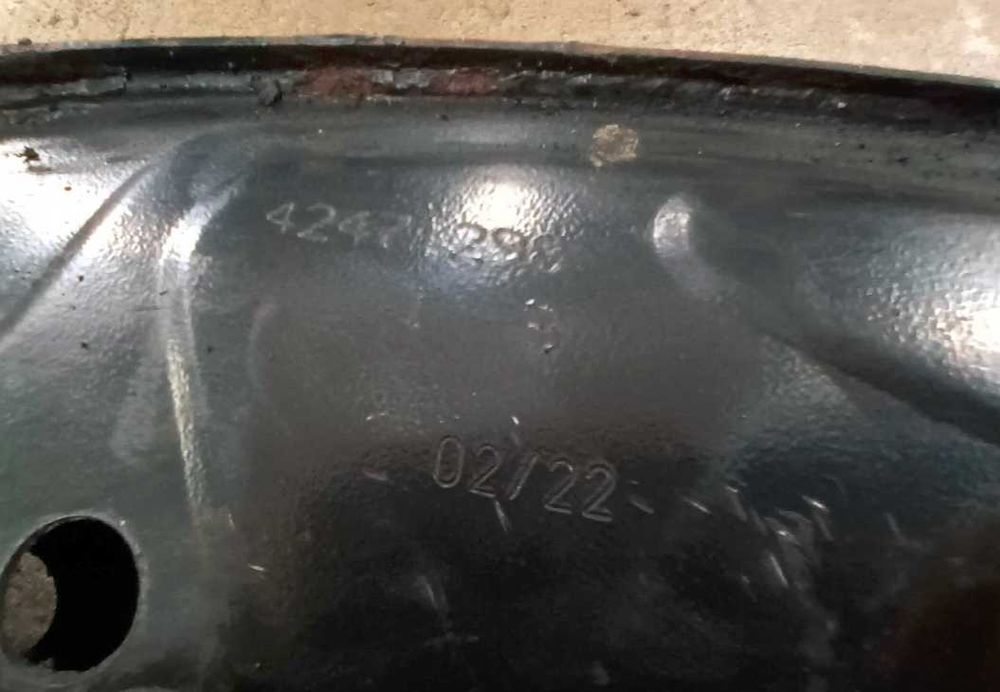 AUDI A6 C6 belka sanki wózek trawers zawieszenia podwozia przód