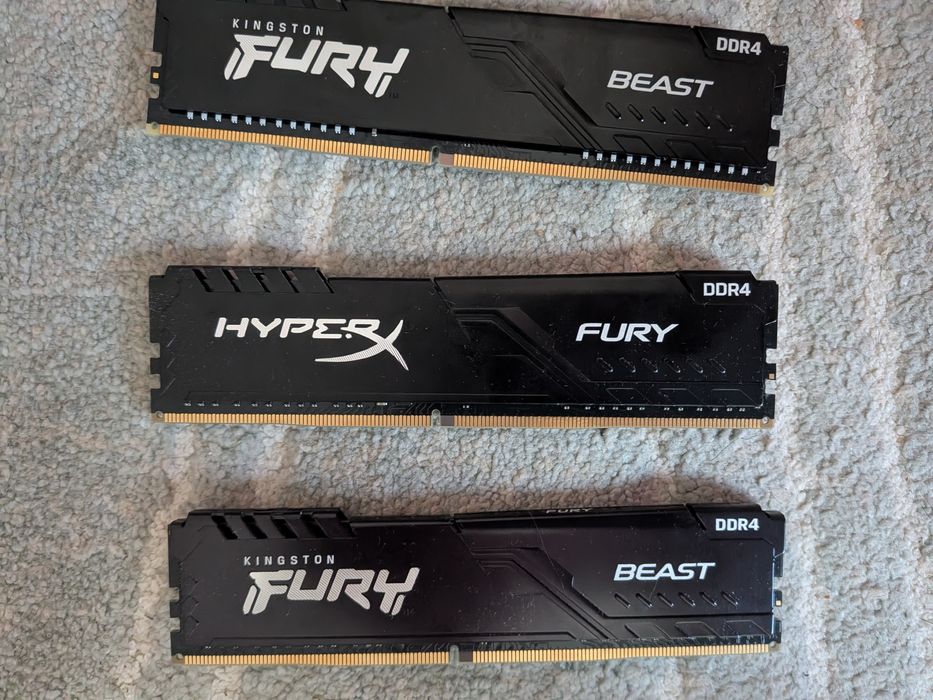 Оперативна пам'ять Kingston ddr4-3200 8gb та HyperX ddr4-3200 8gb