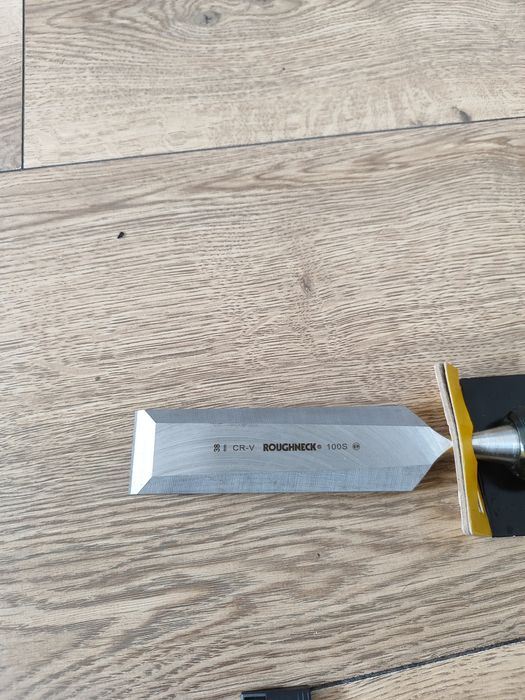 Profesjonalne dłuto Roughneck 38mm, nowe.

Wystawiam FV 23%.