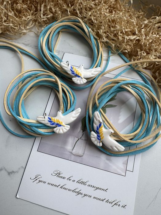 Голуб голубка чокер підвіска коник баранець каштан дерево птах пташка