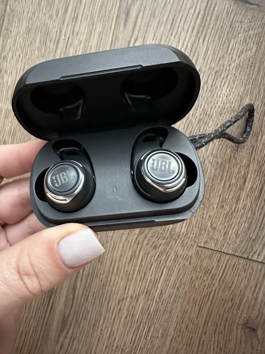 Продам  навушники TWS JBL Reflect Flow Pro Black
