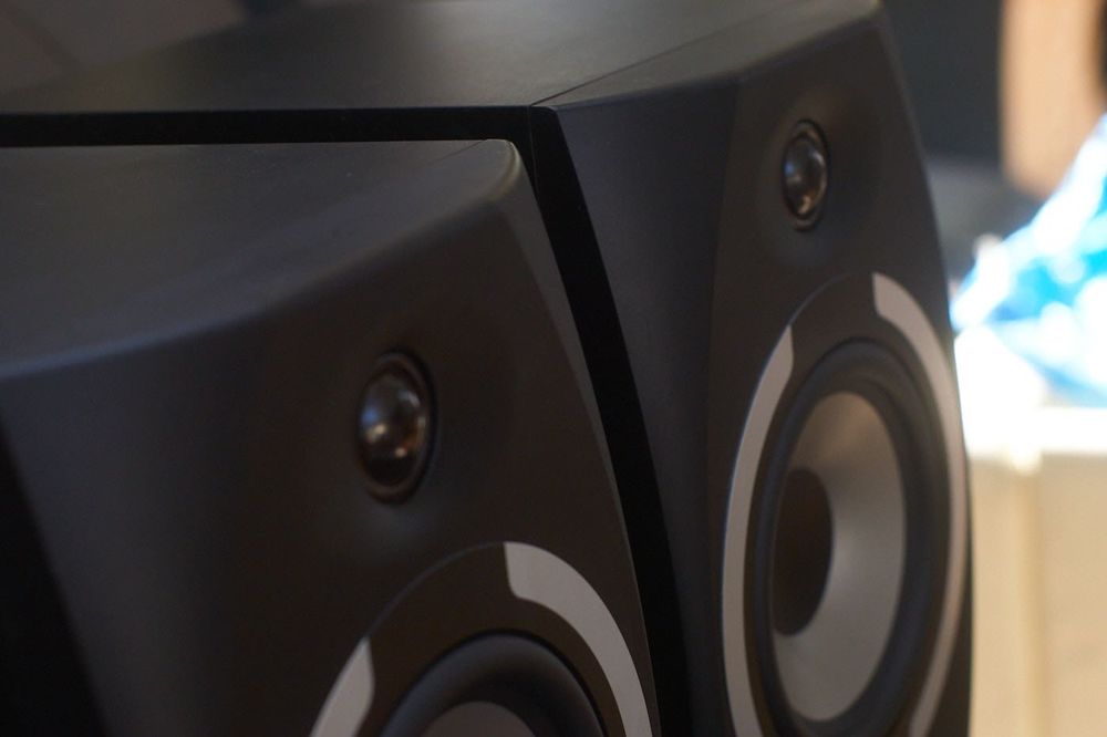 Tannoy Reveal 601a - monitory studyjne aktywne // yamaha KrK