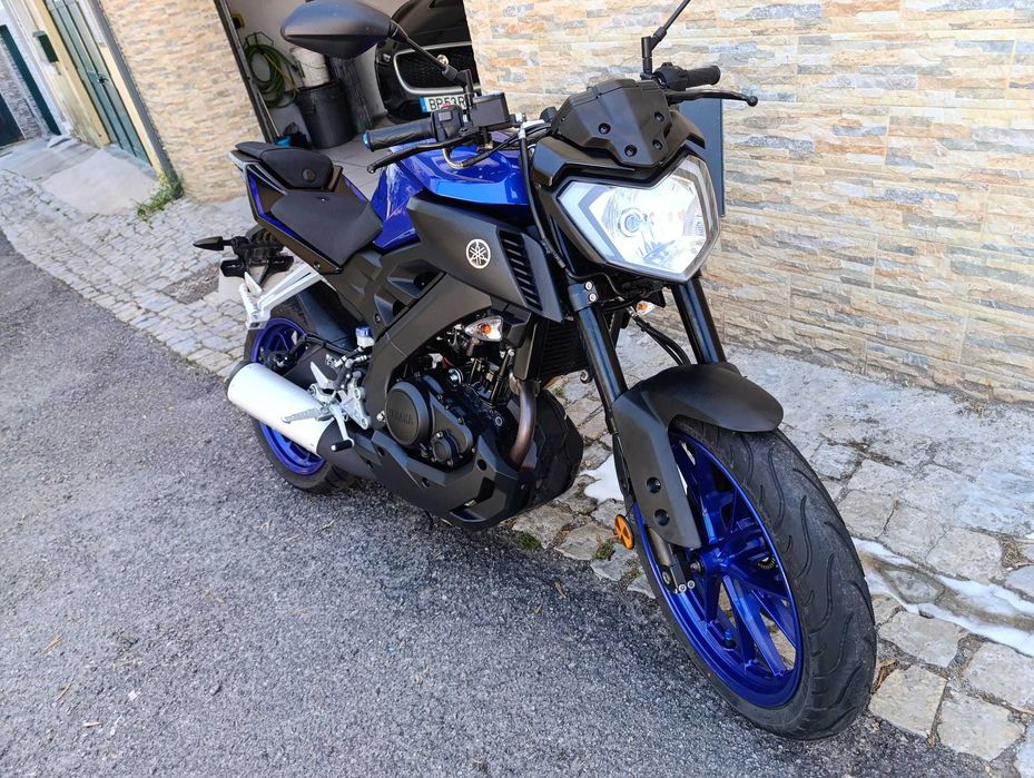 Vendo mota yamaha MT 125