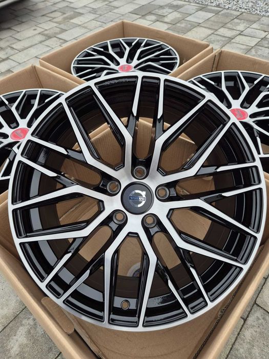 Felgi aluminiowe 17 5x108 Volvo  S V XC Nowe Czarne Czujniki TPMS Śruby | #RS4