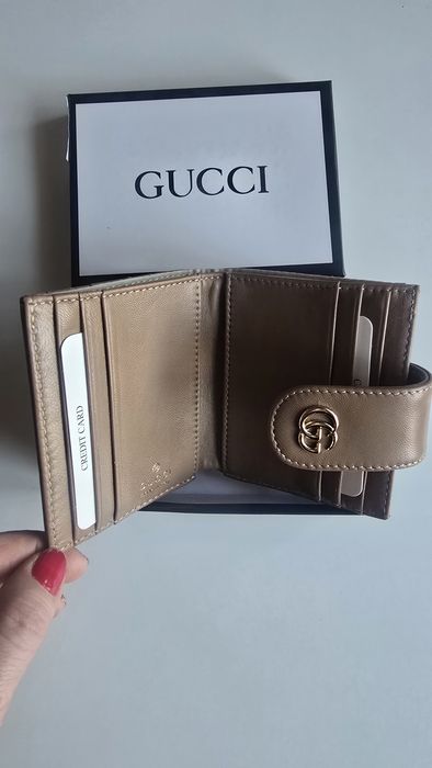 Mały portfel w pudełku skóra naturalna