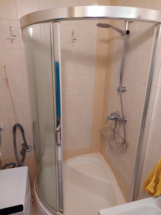 Kabina prysznicowa z brodzikiem