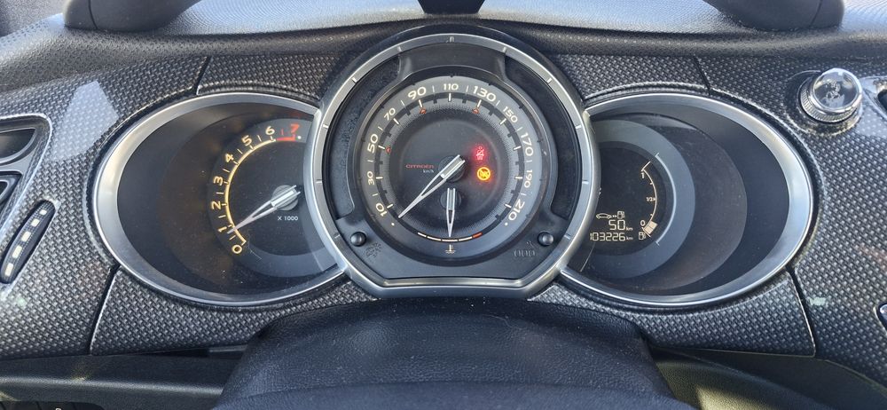 Citroen DS3 1.6 THP SportChic  103tys km.   NOWY ROZRZĄD