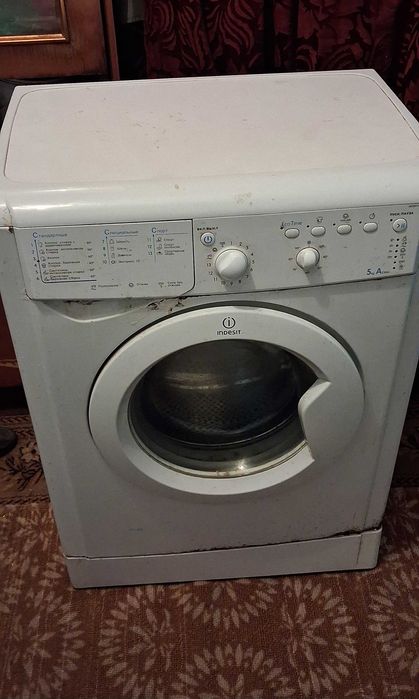 Пральна машина  Indesit IWSB 5105