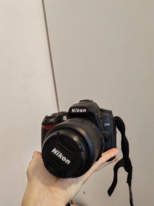 Máquina fotográfica Nikon D90