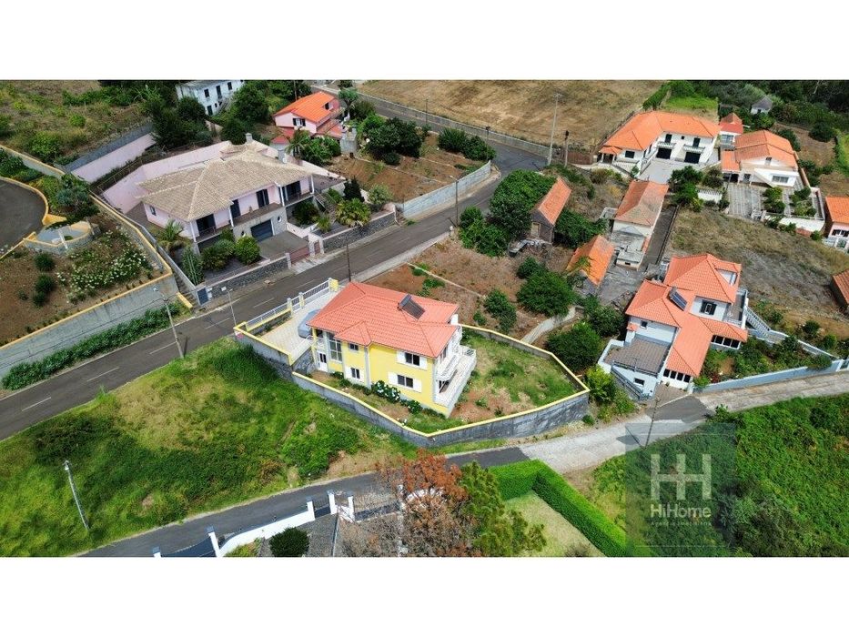 Moradia T3 com Vista Mar e Privacidade Absoluta nos Prazeres, Calheta